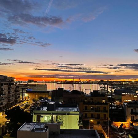 Faro Sul Mare Luxury Apartment - Zona Fiera Бари Экстерьер фото