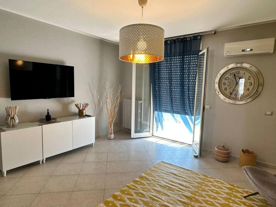 Faro Sul Mare Luxury Apartment - Zona Fiera Бари Экстерьер фото