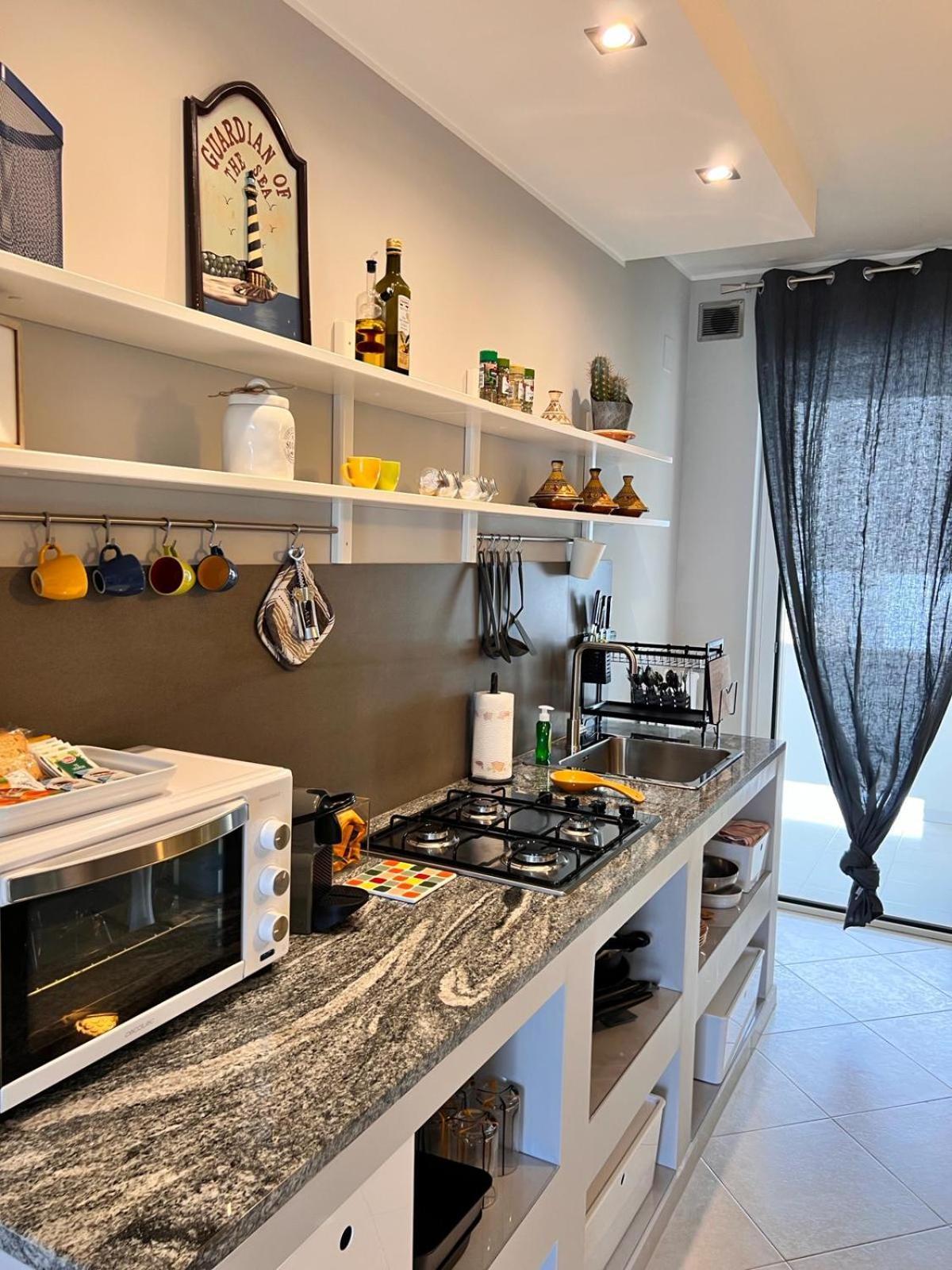 Faro Sul Mare Luxury Apartment - Zona Fiera Бари Экстерьер фото